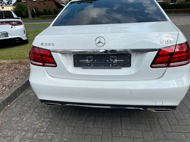 Mercedes-Benz E 220 CDI Limousine BlueEfficiency Avantgarde LH