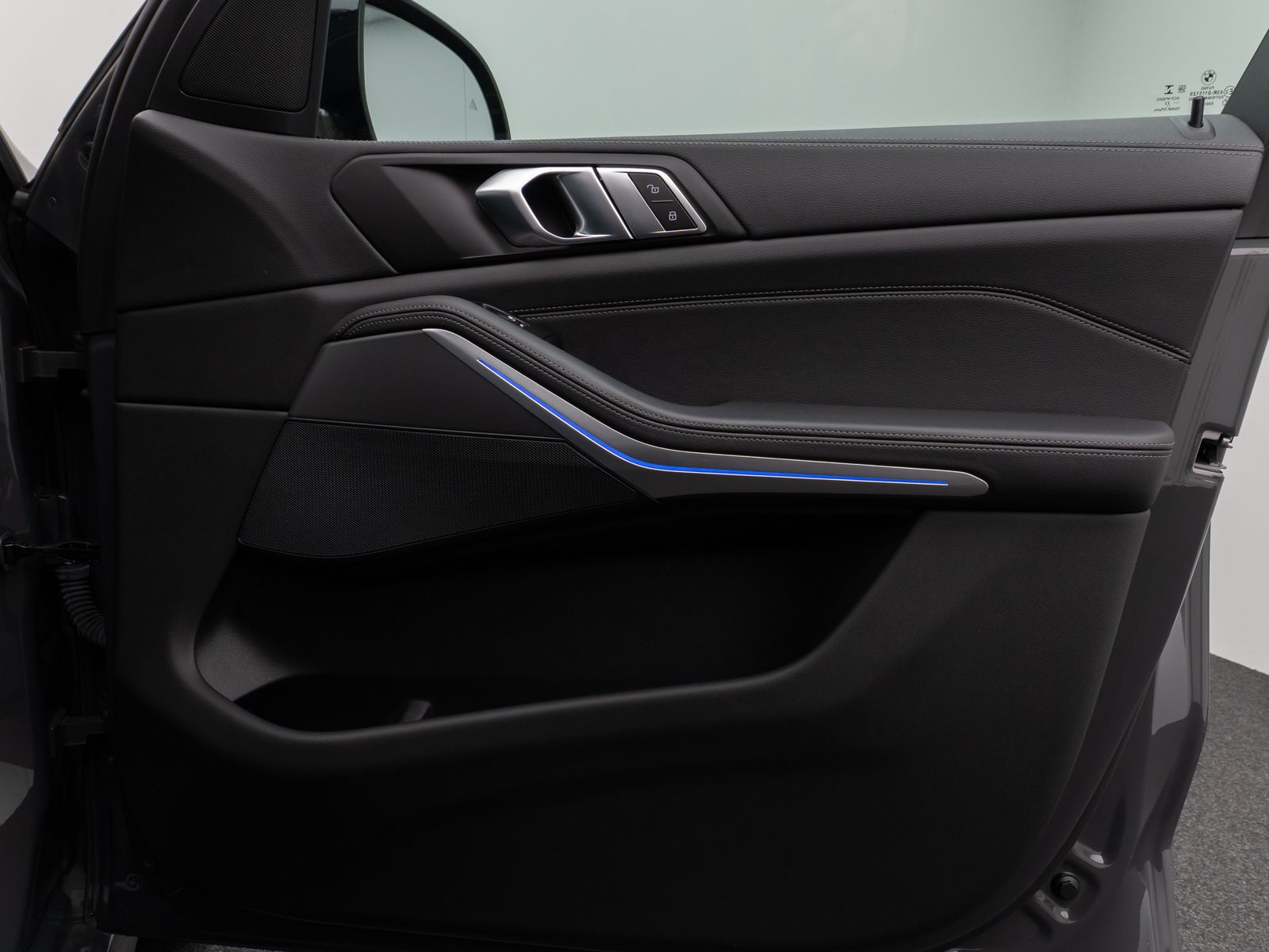 Fahrzeugabbildung BMW X5 xD30d M Sport 360°Laser HUD DAB HiFi 22Zoll