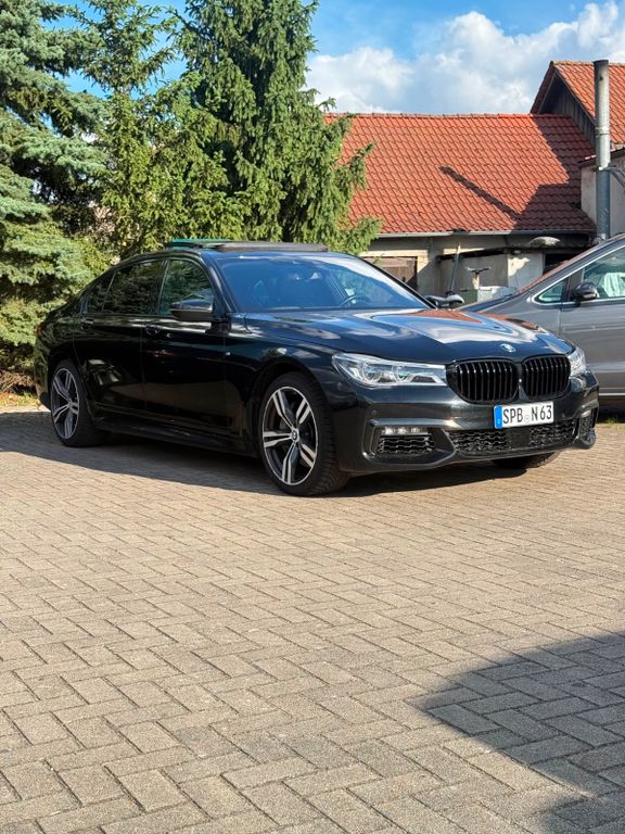 Image of BMW 750