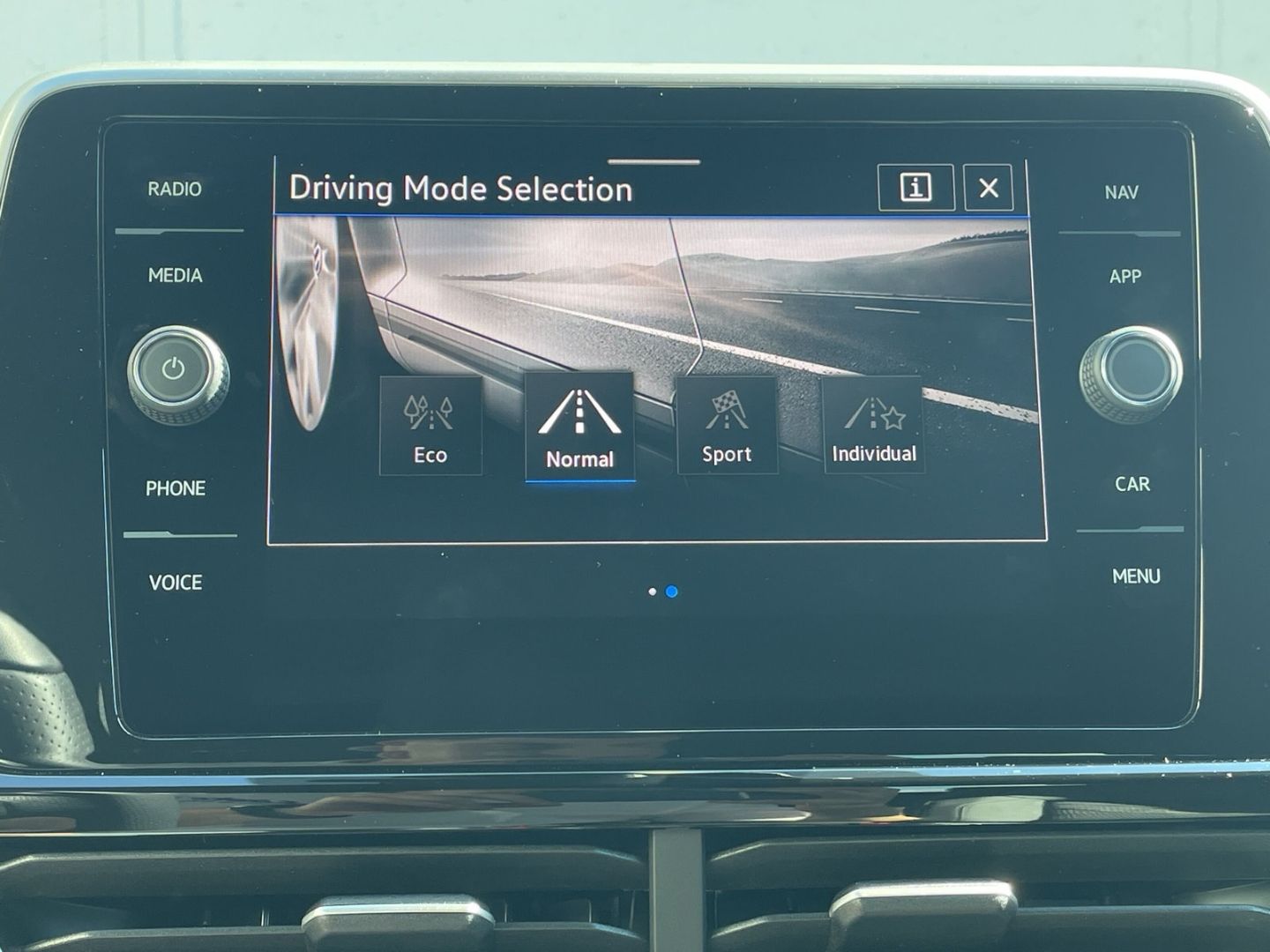 T-Roc 1.5 TSI DSG R-Line Pano/Kamera/IQ.LIGHT/AC