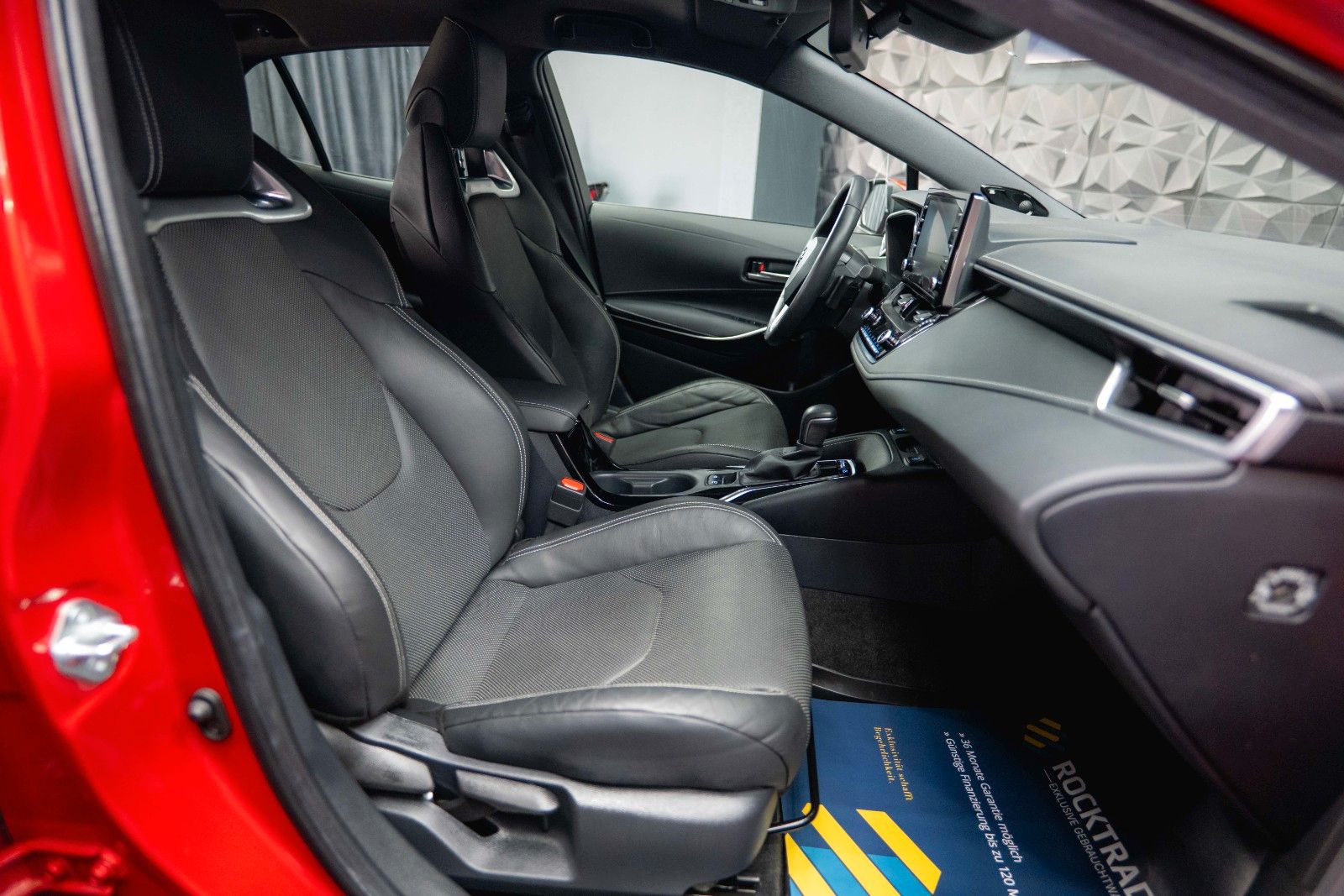 Fahrzeugabbildung Toyota Corolla Hybrid Lounge *ACC*LED*DAB*Head Up*JBL*