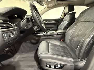 BMW 750 - 9