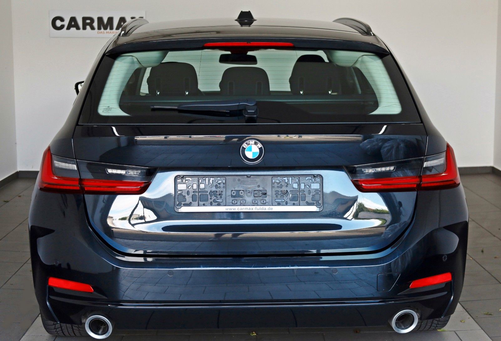 Fahrzeugabbildung BMW 320dA xDrive Touring Navi,LED,SH,PDC,Widescreen