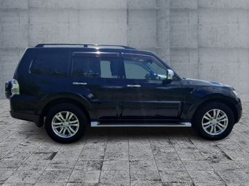 Mitsubishi Pajero 3.2 DI-D Edition 30 (200PS) AllradAHK