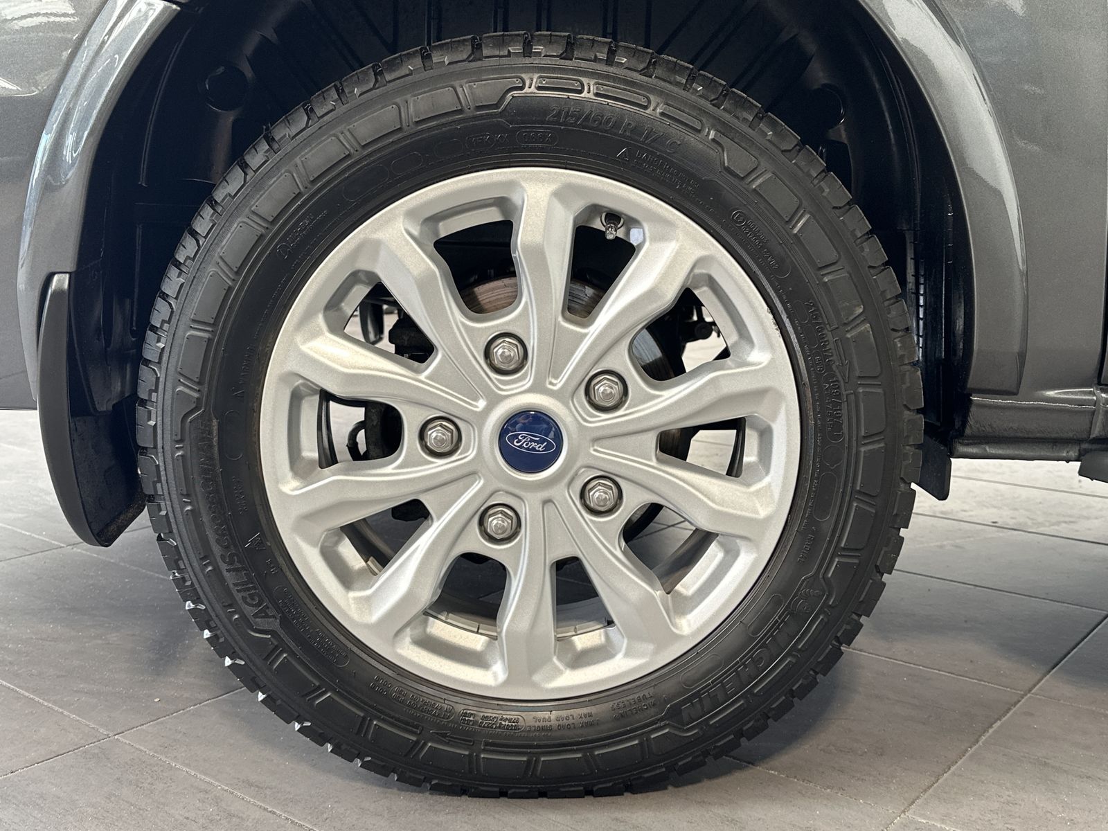 Fahrzeugabbildung Ford Custom 320 L2 Tourneo Titanium X NAV+XEN+KAM+2HD