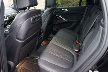 Fahrzeugabbildung BMW X6 xDrive 40 d M Sport Pano*Iconic*360 K*Shz*H&K