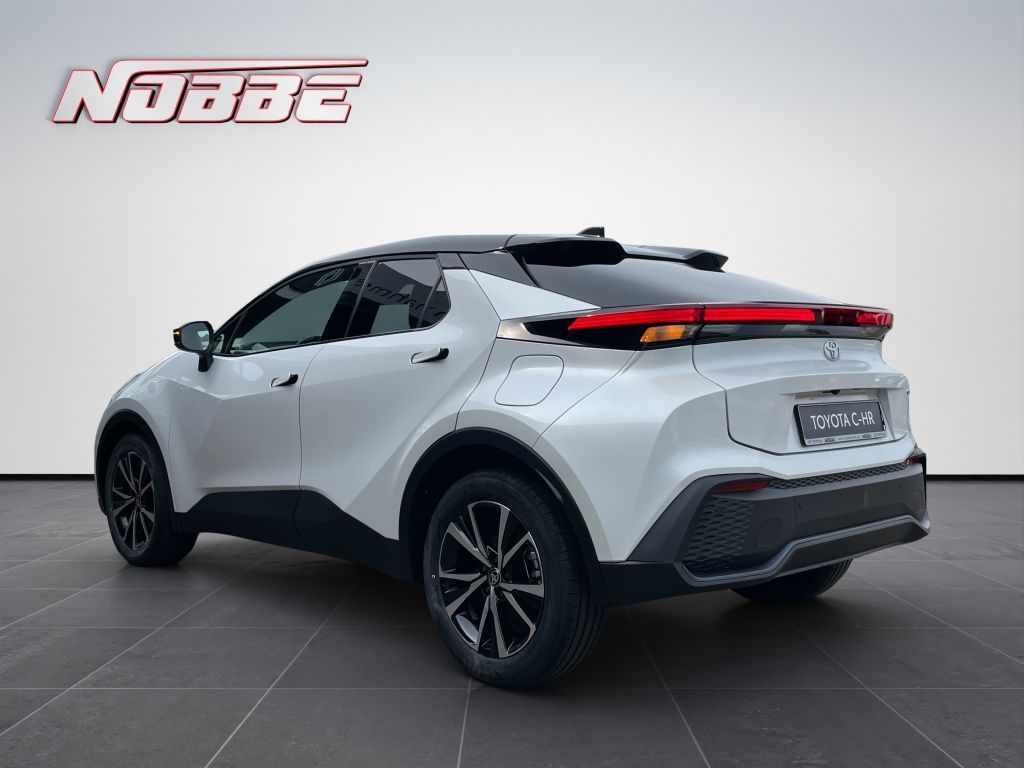 Toyota C-HR 1.8 Hybrid Black&White imagem 3