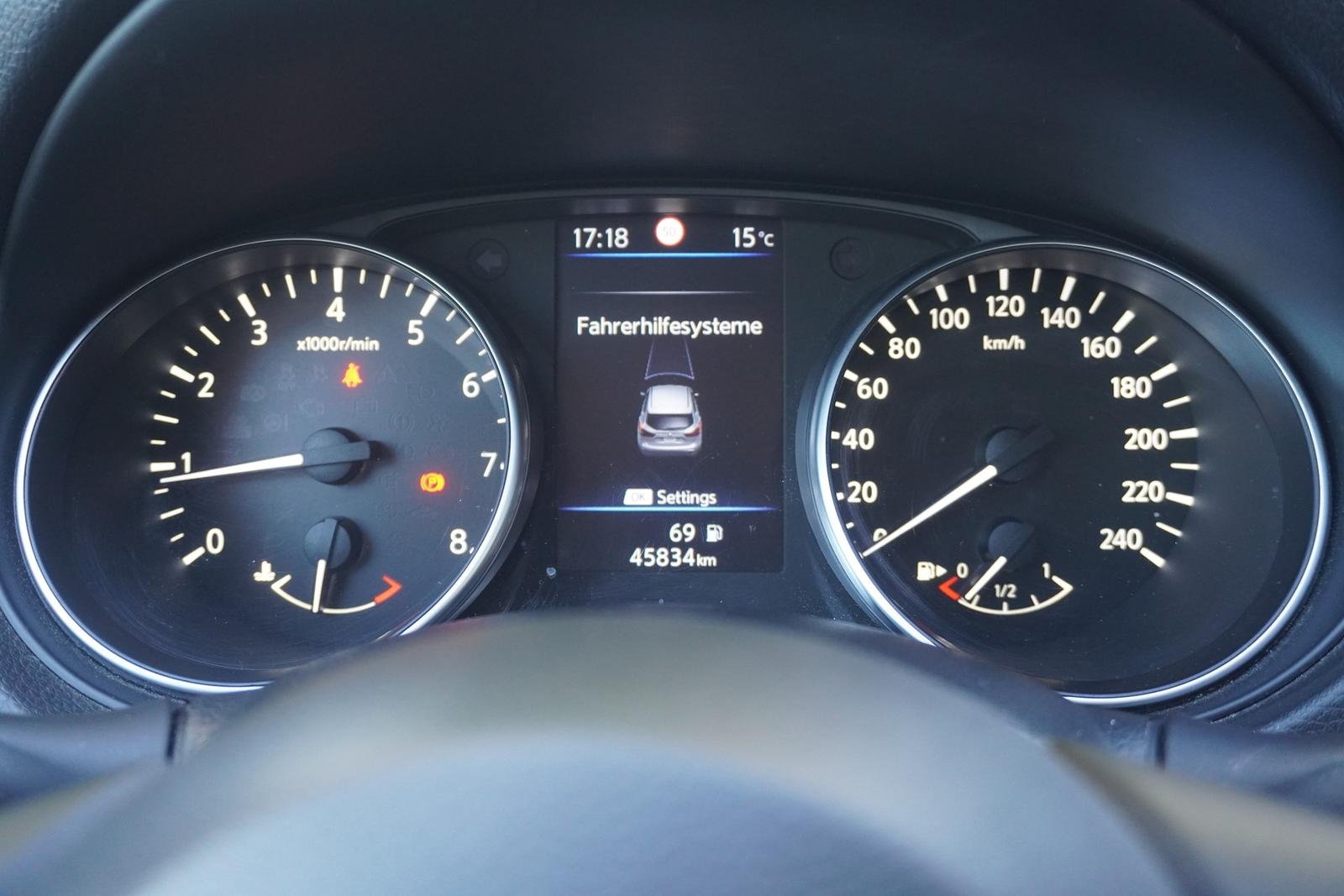 Nissan Qashqai 1.3 Tekna LED Navi Panorama 360° AHK