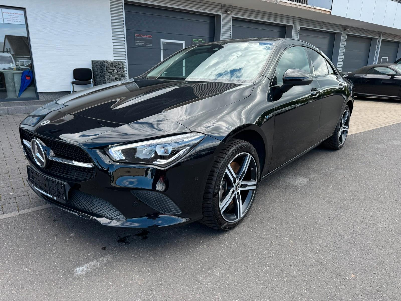 Mercedes-Benz CLA 250e Night Paket