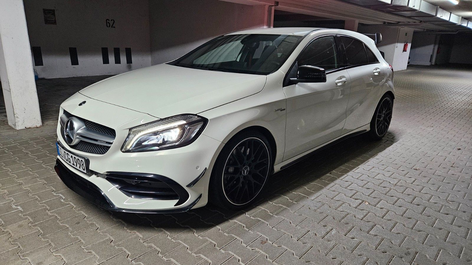 MERCEDES-BENZ A 45 AMG *AERO-PAKET, PERFORMANCE-SITZE