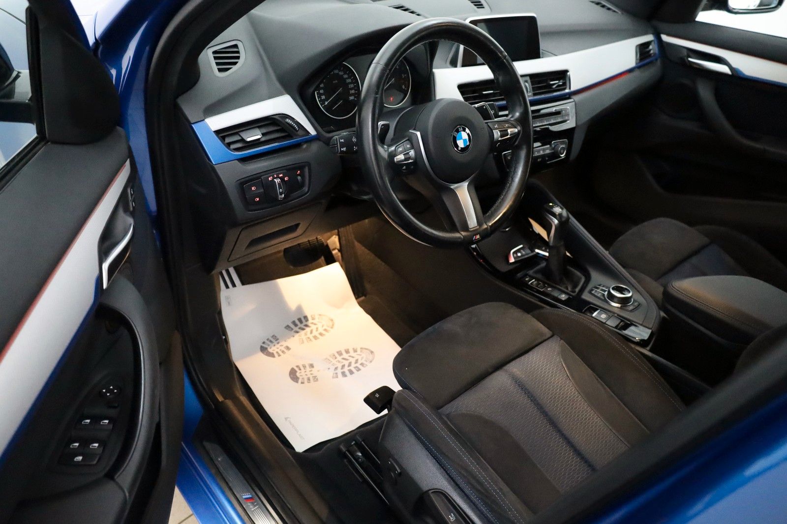 Fahrzeugabbildung BMW X1 xDrive 20d M Sport Alcant.,Navi,LED,Panorama