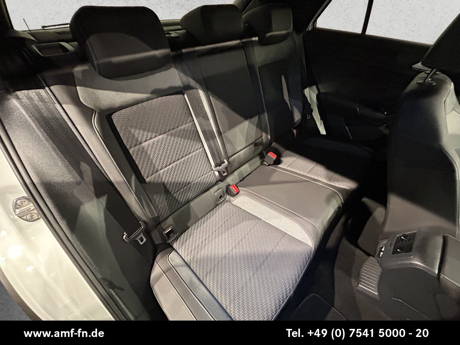 T-ROC 1.5TSI R-LINE PANO LED ACC NAVI KESSY RFK