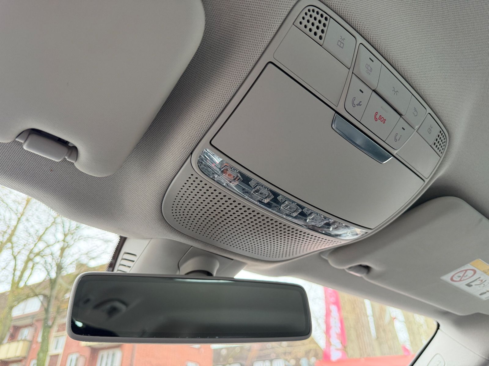 Fahrzeugabbildung Mercedes-Benz E 220d T Avantgarde LED*ACC*TEILLEDER*SHZ*AUTO