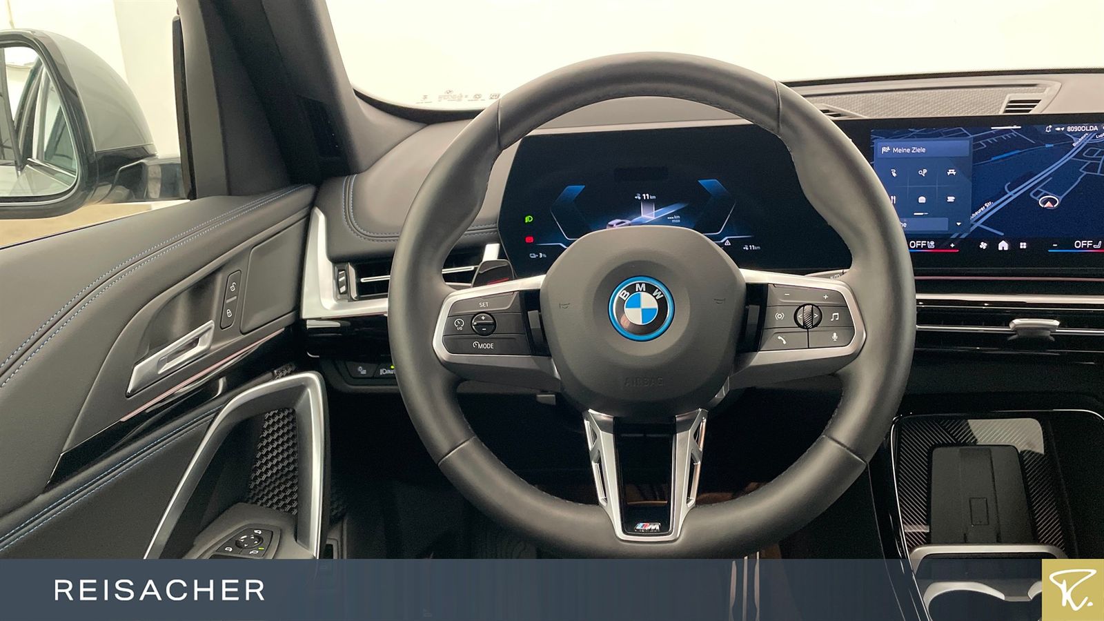 BMW IX1 XDRIVE30 M-Sport AHK LCPro HUD ACC 360° 19 foto 5