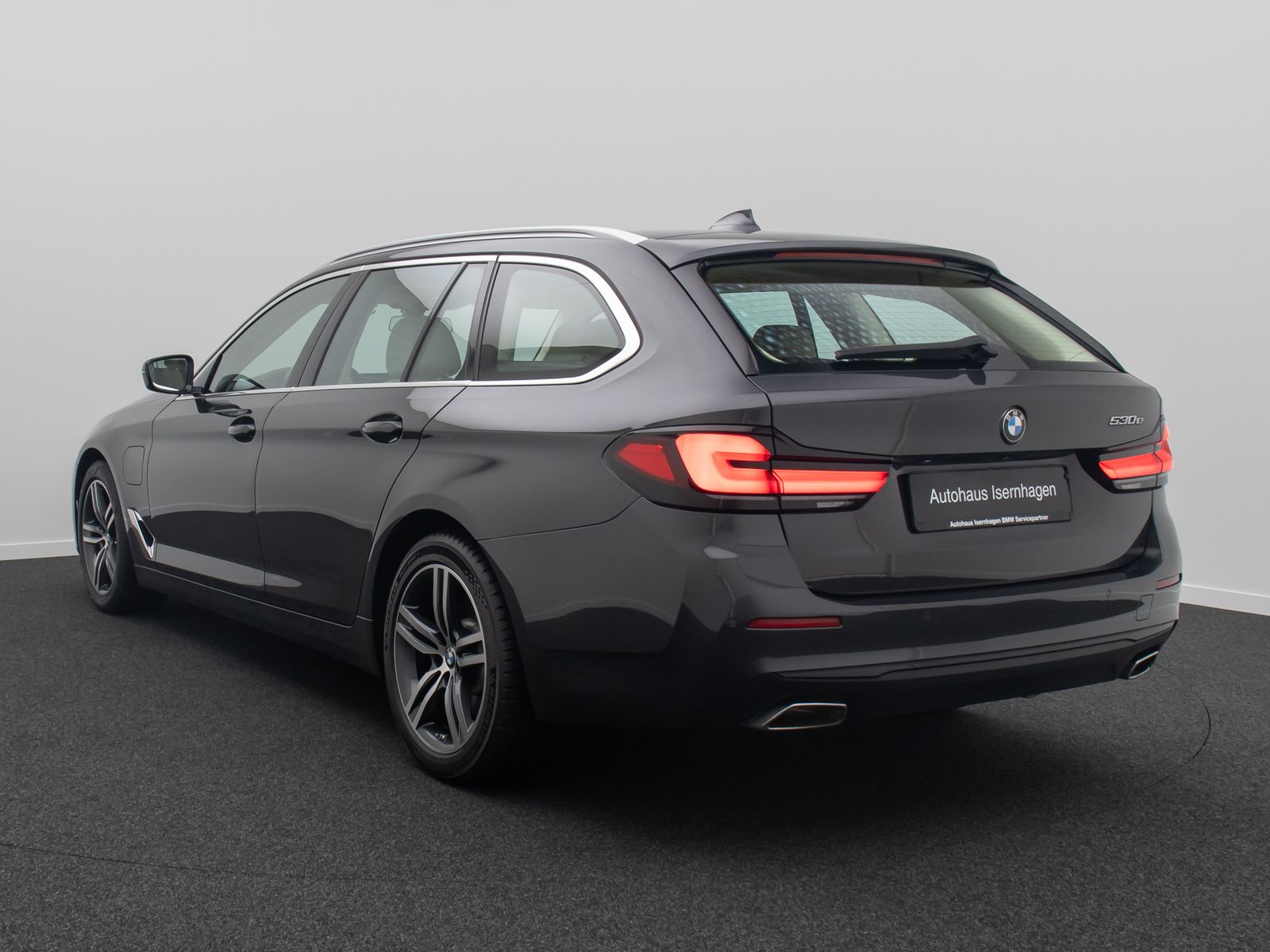 Fahrzeugabbildung BMW 530e Panorama Alarm DAB H/K Leder Sport 19Zoll