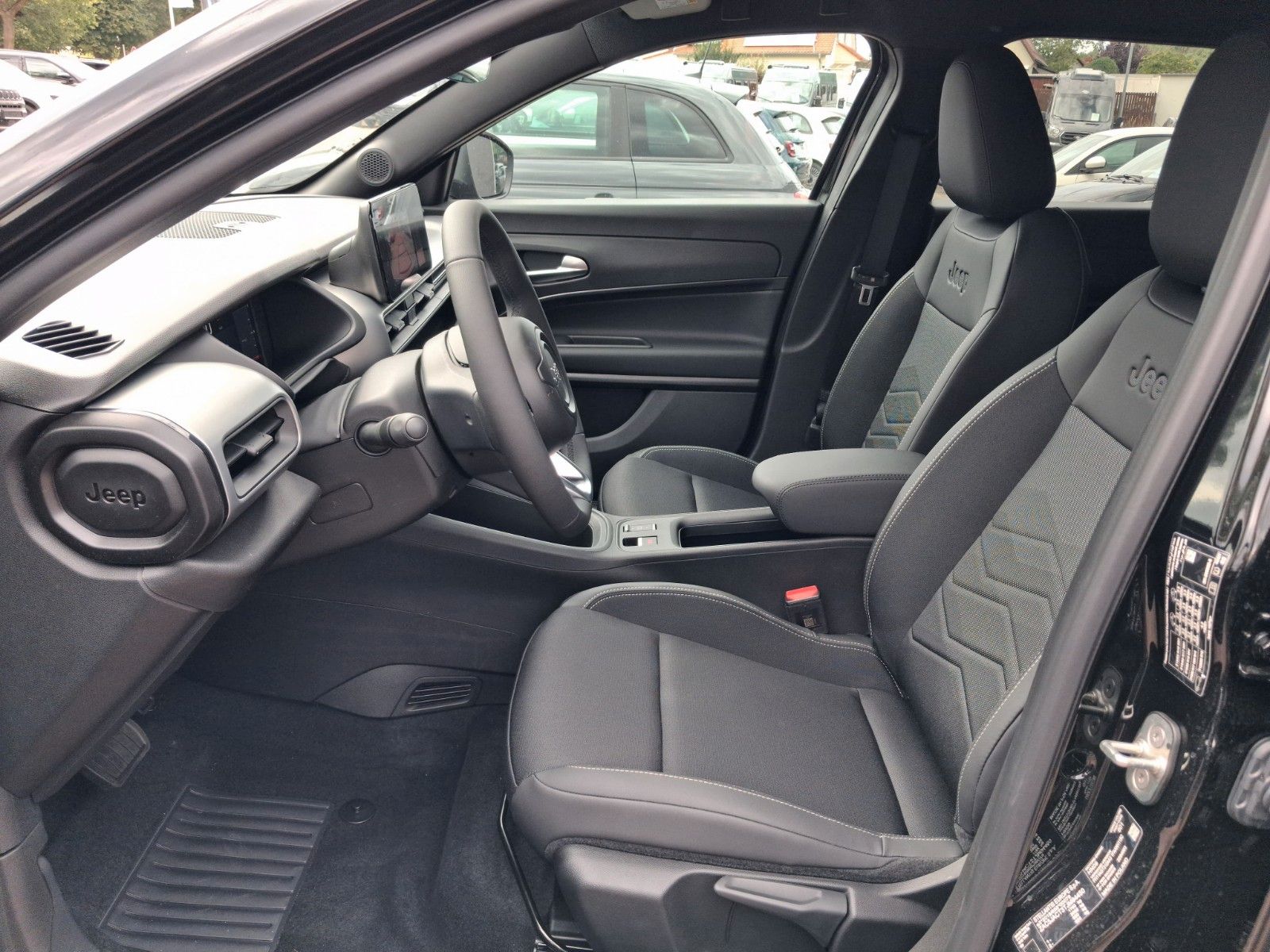 Fahrzeugabbildung Jeep Avenger Altitude Mild-Hybrid Black Edition