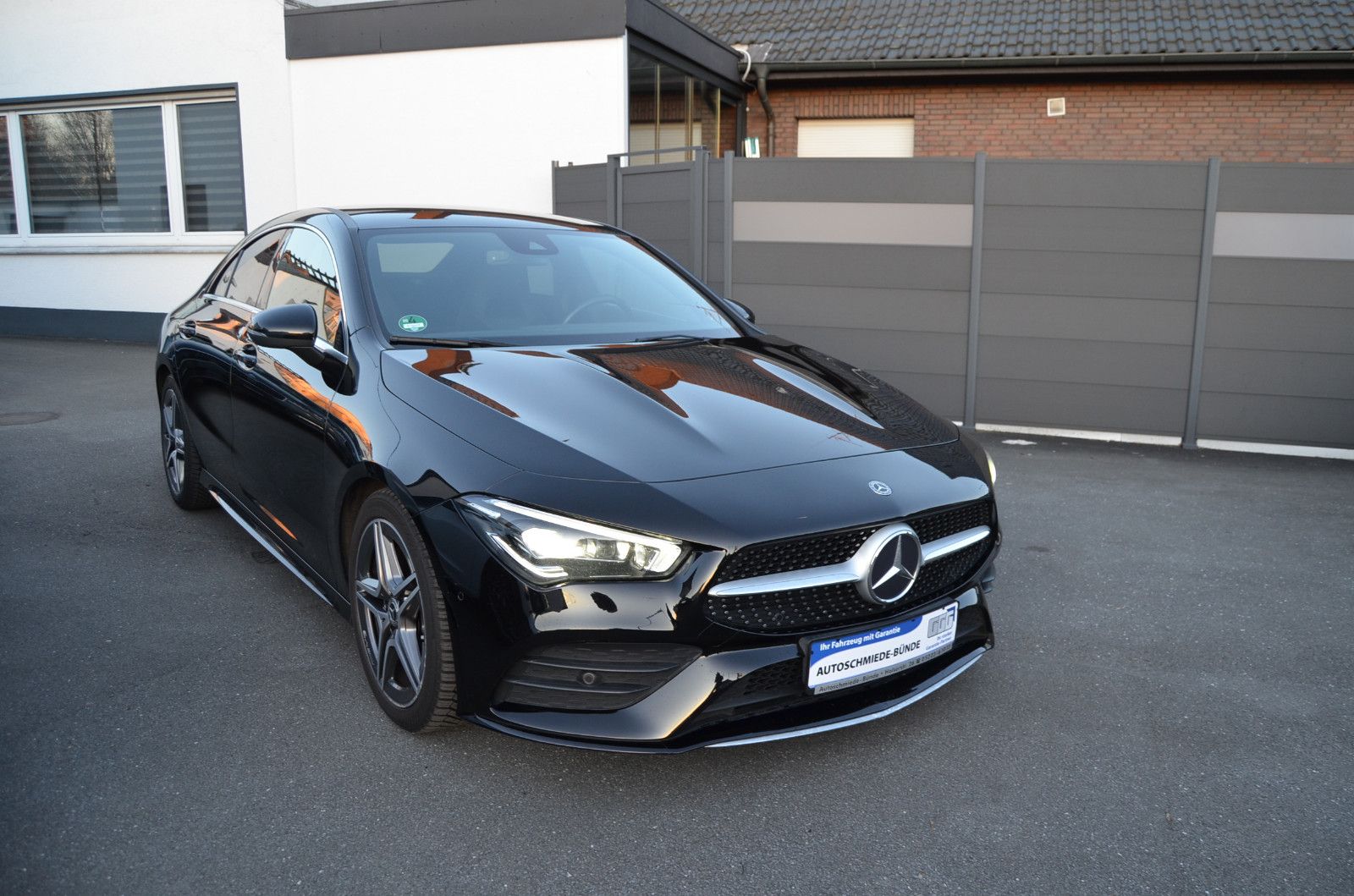 MERCEDES-BENZ CLA 220d AMG line LED-BEAM Burmester Sportpaket