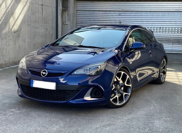 Opel Astra J GTC OPC 2.0 Turbo 