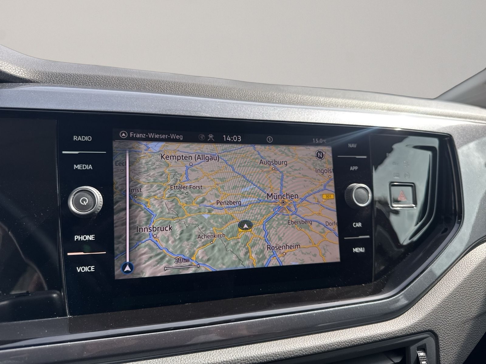 Polo 1.0 TSI Style, Navi, Panorama, 16" Alu Pale