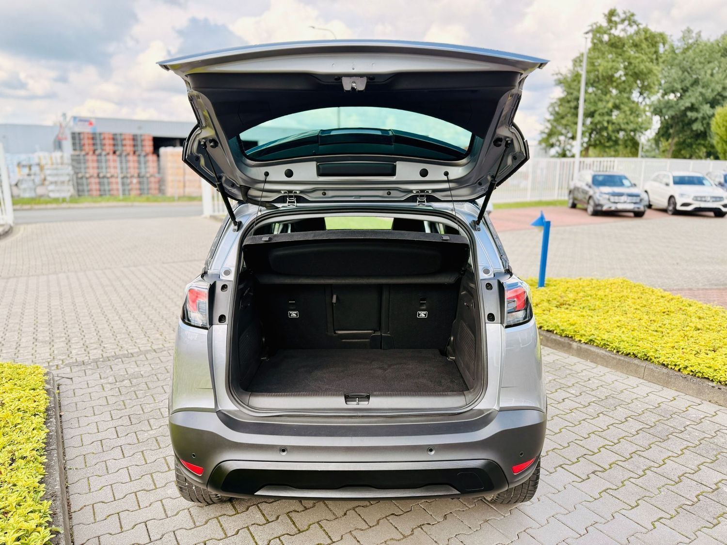 Fahrzeugabbildung Opel Crossland X 1,2 T ENJOY, Navi, ECO-LED, RFK, PTS