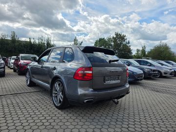 Porsche Cayenne - 3