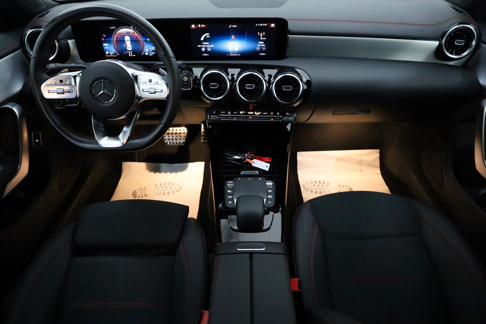 Fahrzeugabbildung Mercedes-Benz CLA 250e AMG Line Coupé Line T.Leder,Navi,LED,SH