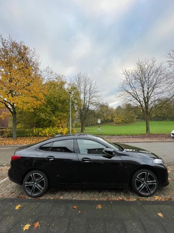 BMW 218i Gran Coupé 06/2021 / HEAD UP + AU...