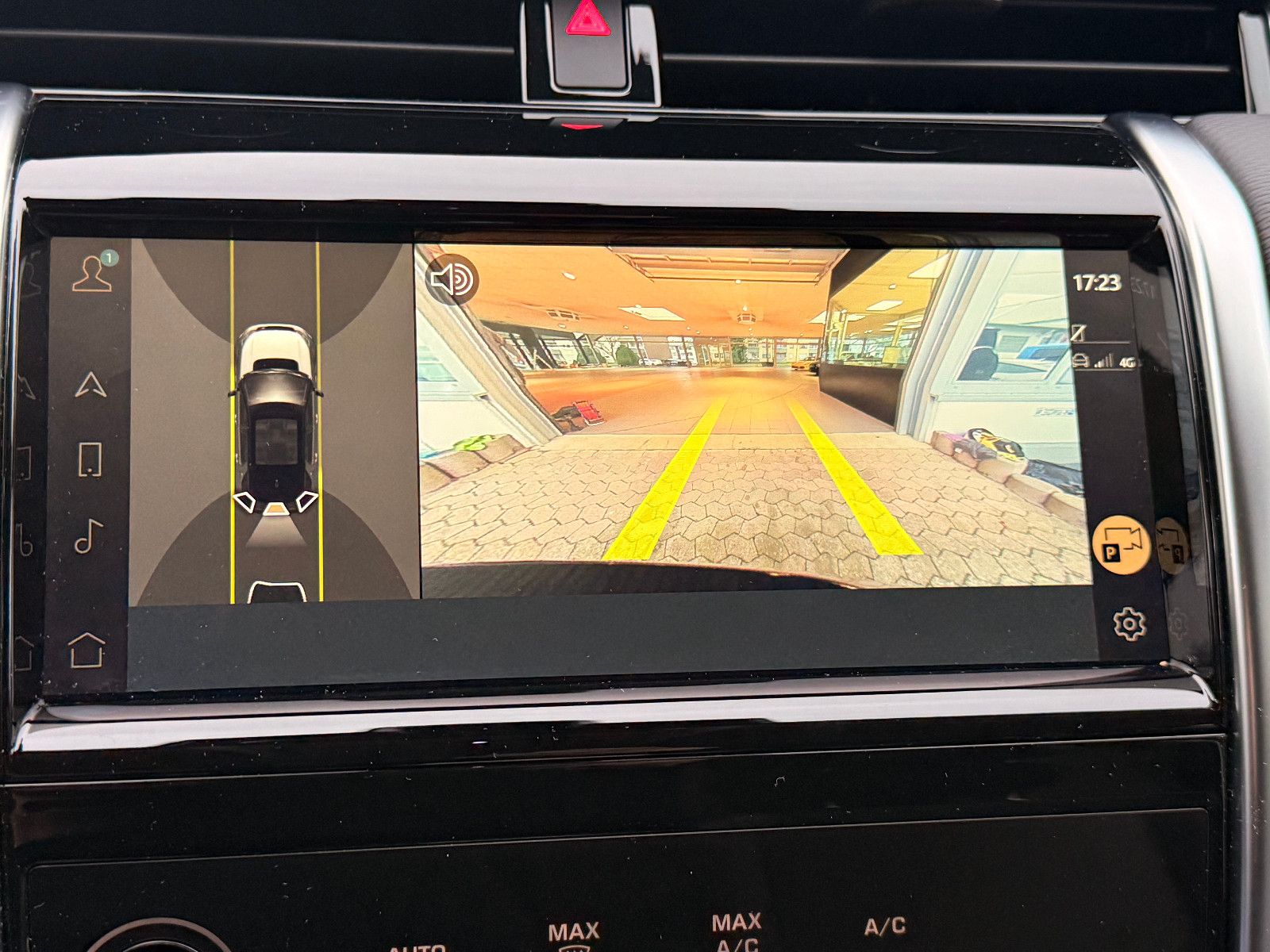 Fahrzeugabbildung Land Rover Discovery Sport R-Dynamic S AWD/LEDER/KAMERA/ACC