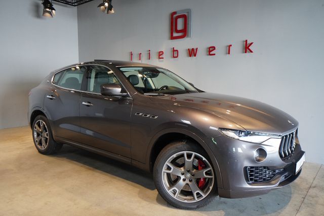 Maserati Levante 3.0 V6 SQ4-Pano-BRD-FZG-U-frei-2HD-Top -