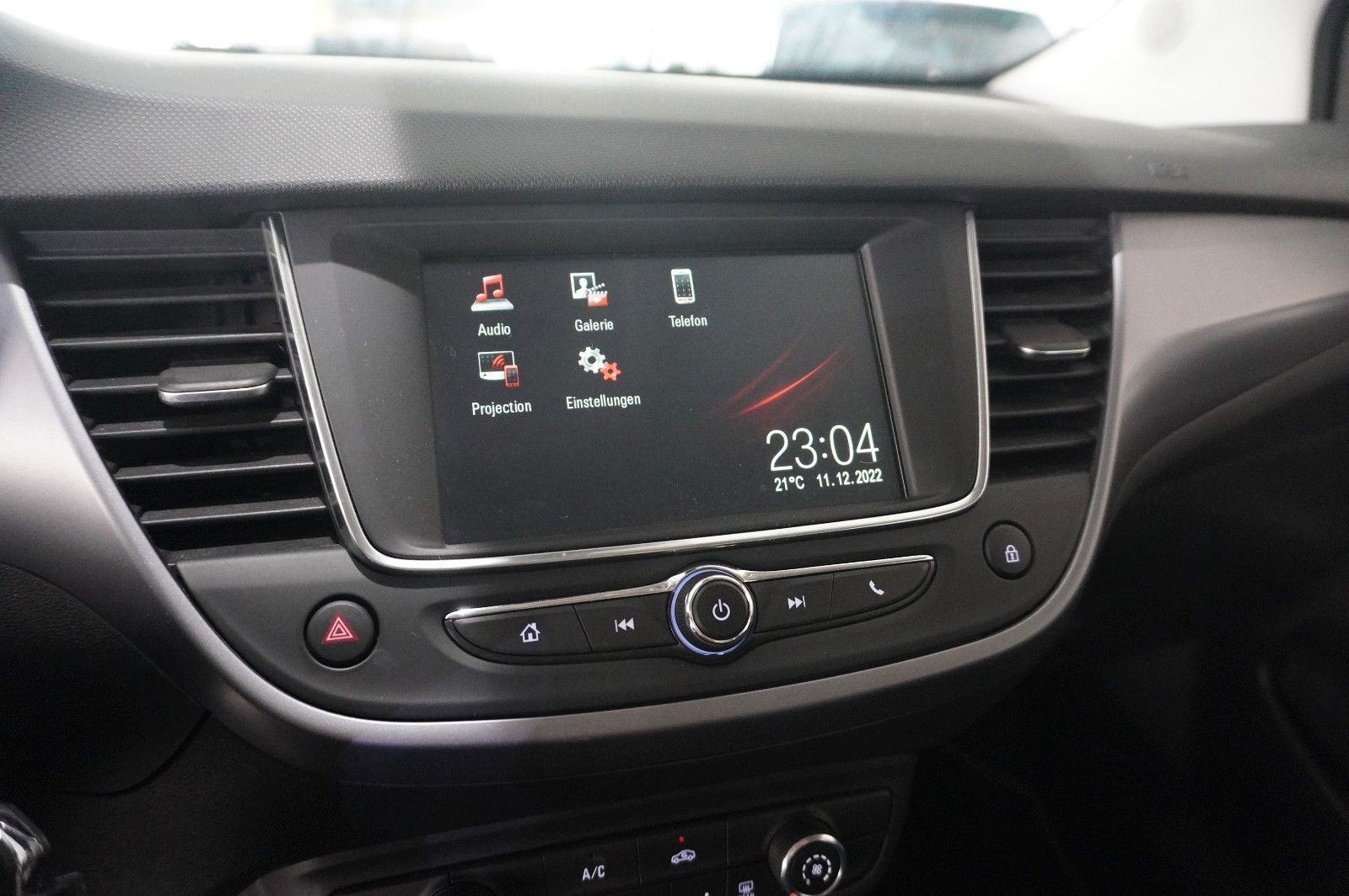 Fahrzeugabbildung Opel Crossland (X) 1.2 EDITION NAVI/LED/KAMERA/TEMP.