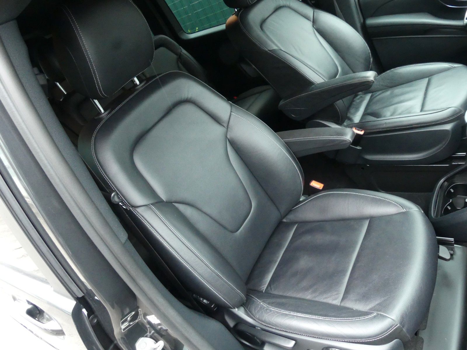 Mercedes-Benz V 250 EDITION 4MATIC 7-Sitzer AMG Line Automatik foto 18