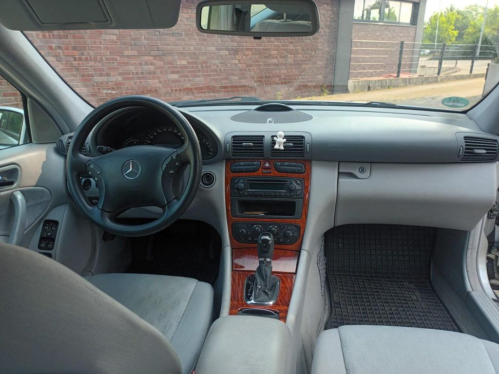 Mercedes-Benz C 180