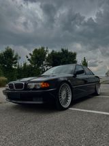 BMW E38 740i - BMW 740: E38 740i