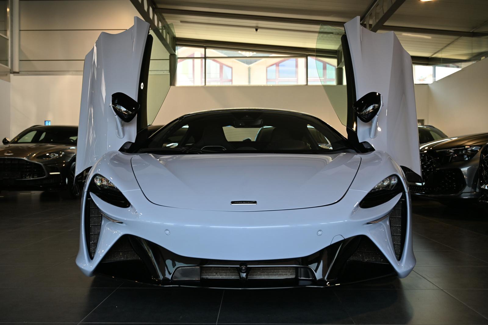 McLaren Artura MSO Ceramic Grey/Tech Lux/Technology Pack