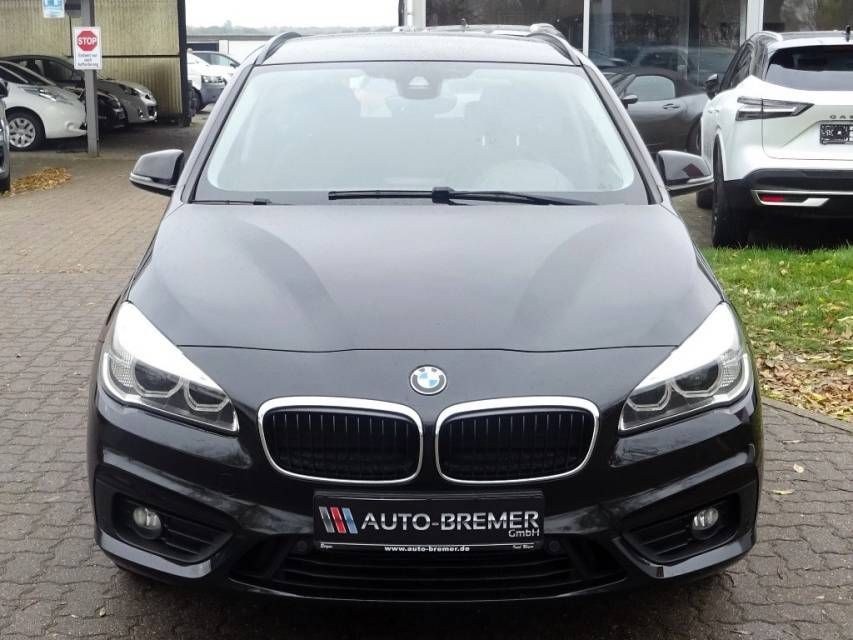 Fahrzeugabbildung BMW 218d 2.0 Active Tourer Automatik Advantage 8-fac