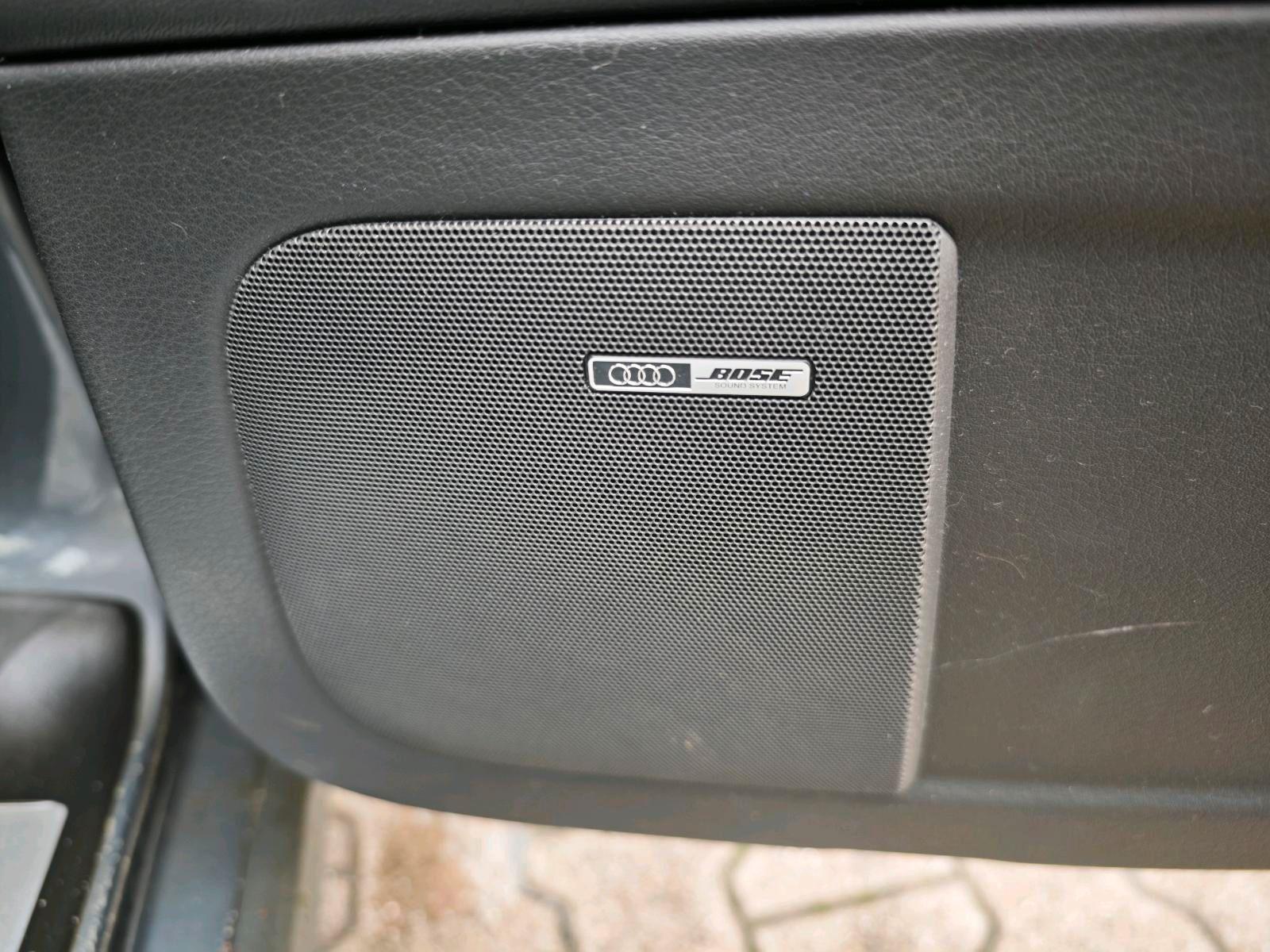 Audi  2004 — photo 8