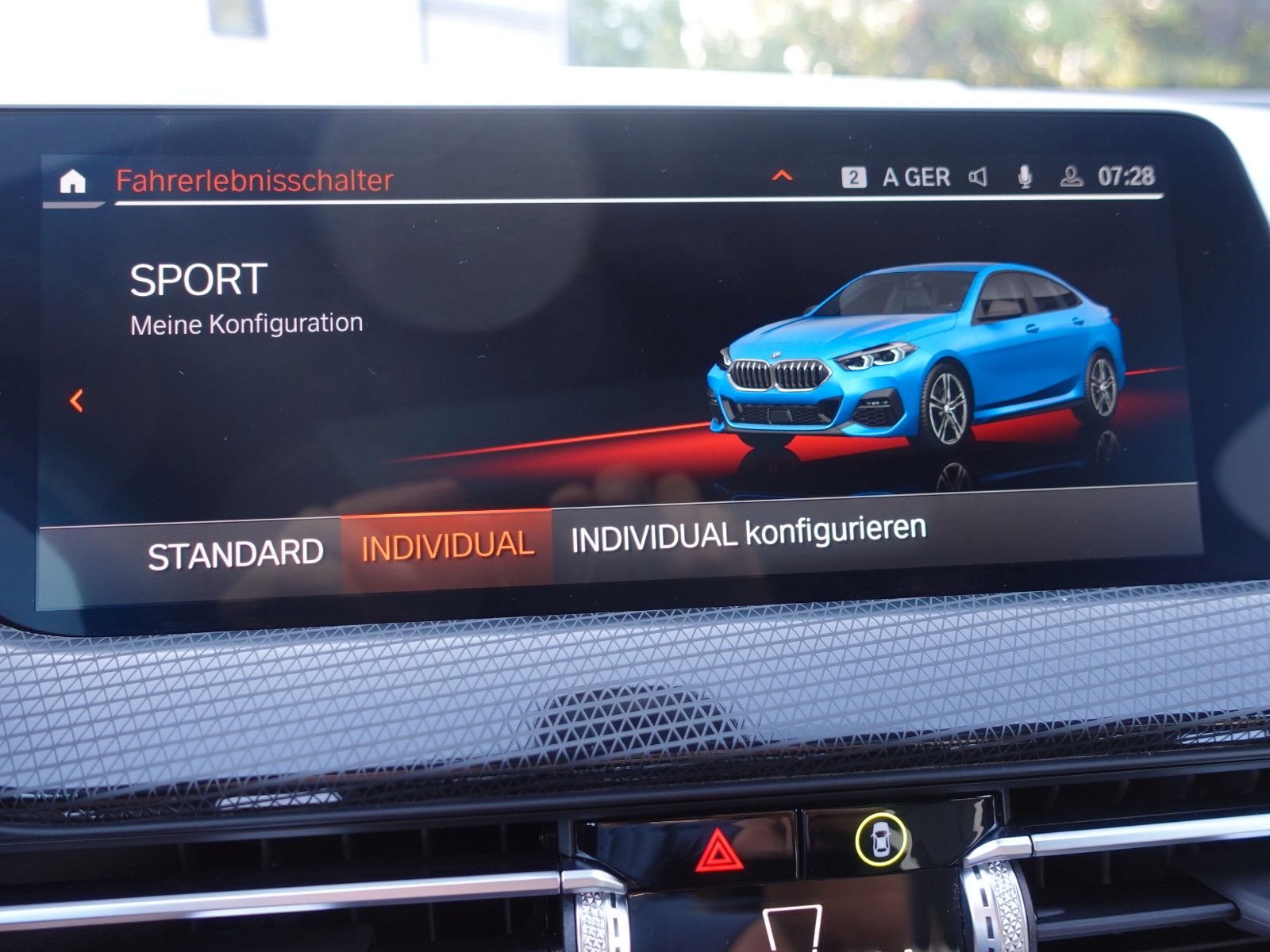 Fahrzeugabbildung BMW 220i Gran Coupé M Sport LED/HUD/Pano/HarmanKard.