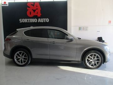 Alfa-Romeo Stelvio - 5