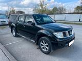 Nissan Navara 2,5dCi DPF 4x4 Double Cab Hardtop - gebrauchte Nissan Navara aus dem Jahr 2008