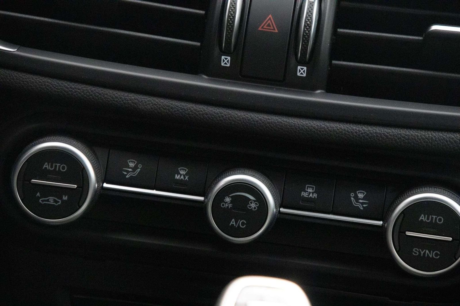 Fahrzeugabbildung Alfa Romeo Giulia Quadrifoglio 2,9l V6 vom AR Vertagshändle