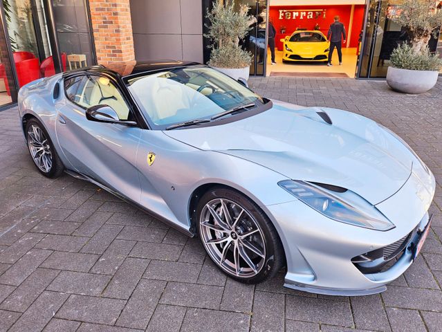 Ferrari 812 6.5 V12 /Carbon/Lift/Exportpreis 240.000€