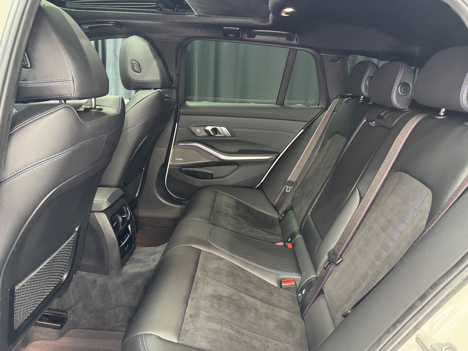 Fahrzeugabbildung BMW M340i xDrive Touring|LASER|NAVI|PANORAMA|ACC|AHK