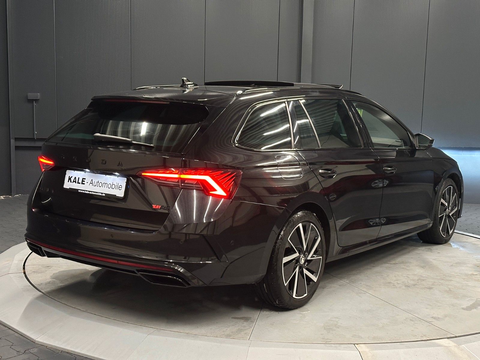 Skoda Octavia Combi RS 4x4 *PANORAMA*Challenge*HUD* foto 4