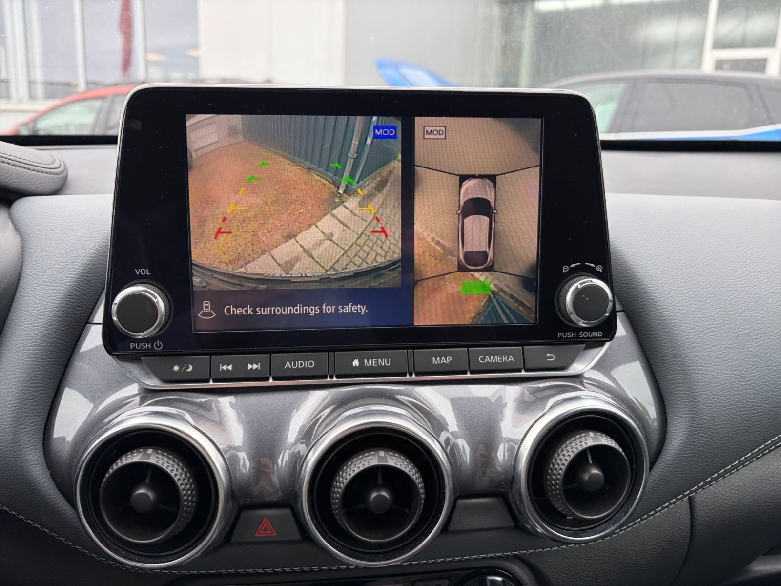 Fahrzeugabbildung Nissan Juke 1.0 DIG-T Tekna*AT*Navi*360°Kamera*SHZ*