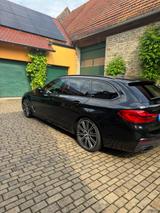 BMW M550d xDrive Touring A - - gebrauchte BMW M550 aus dem Jahr 2020