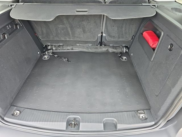 Fahrzeugabbildung Volkswagen Caddy 1.5 TSI AHK SHZ KEYLESS KAMERA KLIMA BT FR