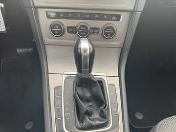 Volkswagen Golf VII 1.2 TSI DSG Comfortline