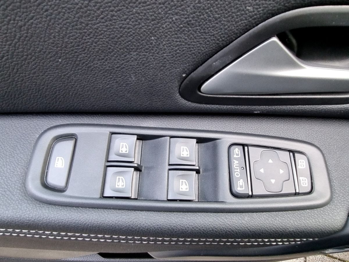 Fahrzeugabbildung Dacia Duster Journey TCe 150 EDC