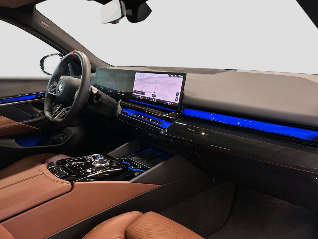 BMW i5 M60 foto 16
