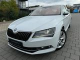 Skoda Superb Lim. Style NAVI*LEDER*XENON*PDC* - Skoda in Tübingen